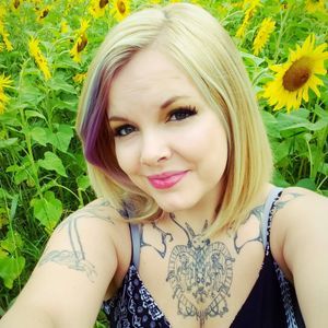 Meet your Posher, Felicia